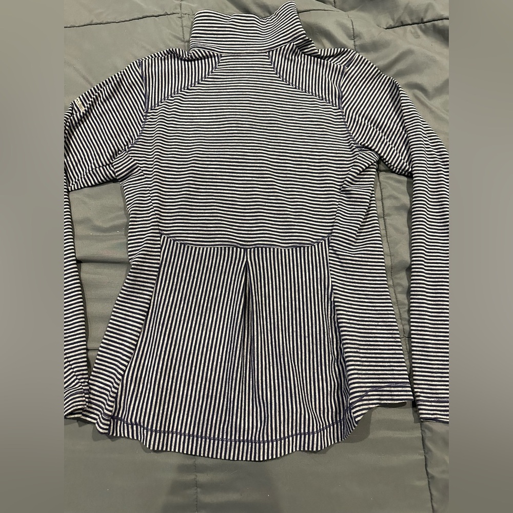 Columbia women’s half zip striped to. UW University of Washington. - Picture 2 of 8